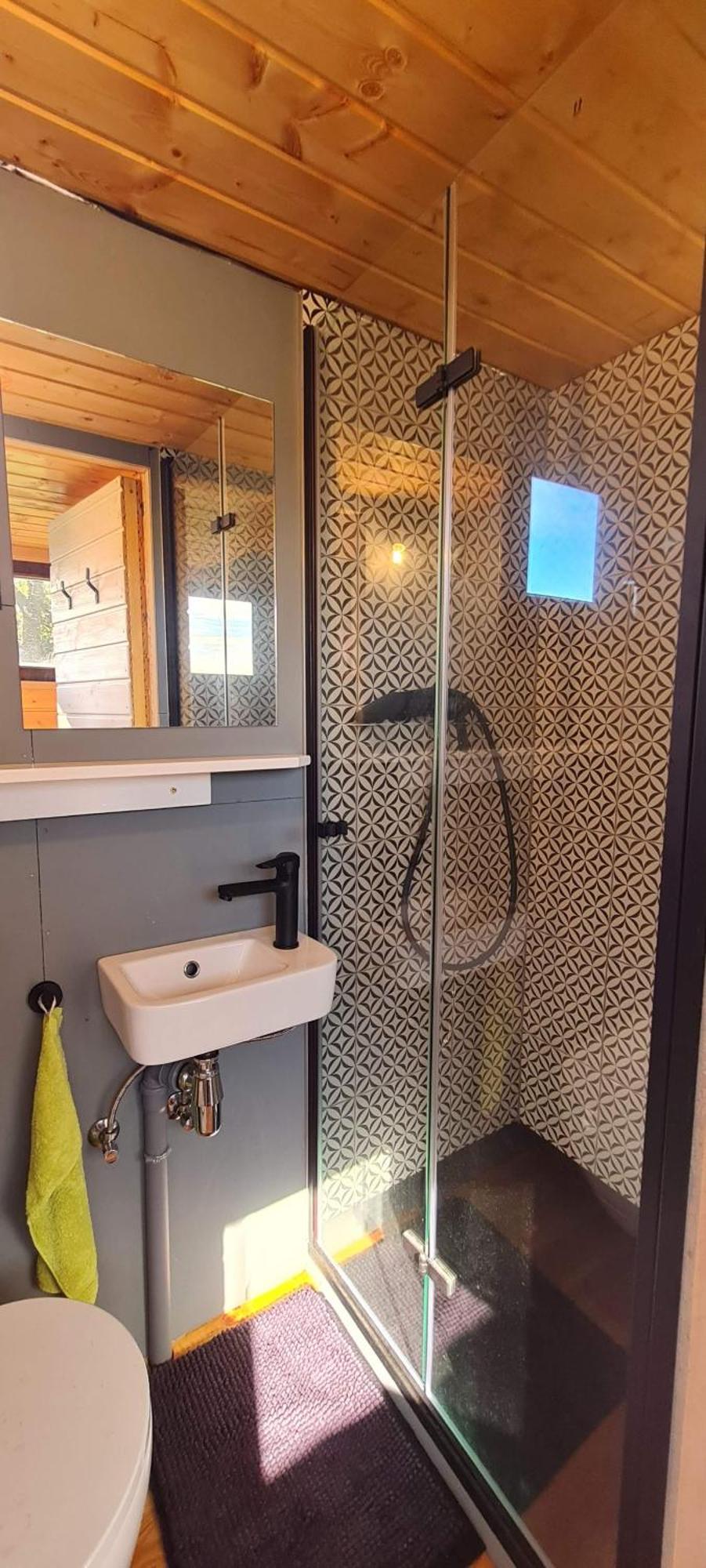 Tiny House Pod Tresni Holiday home