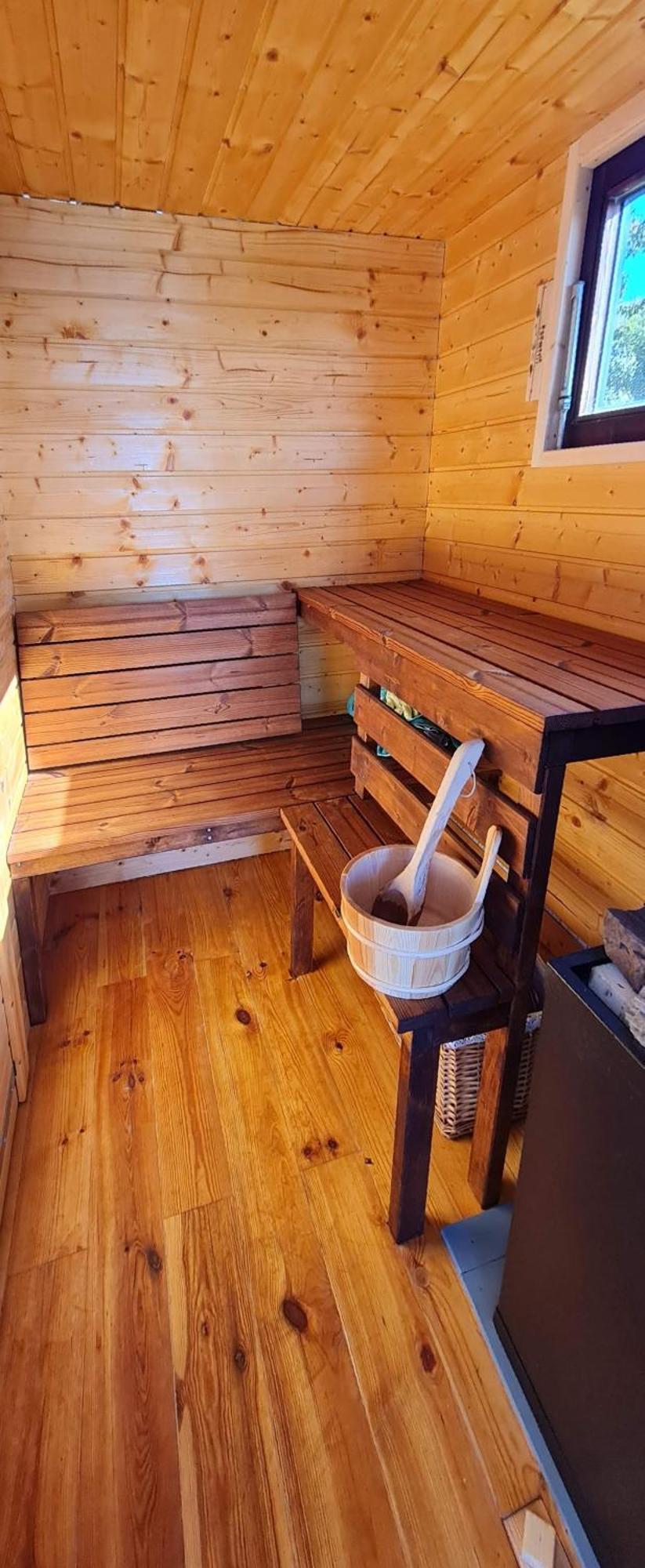 Tiny House Pod Tresni *
